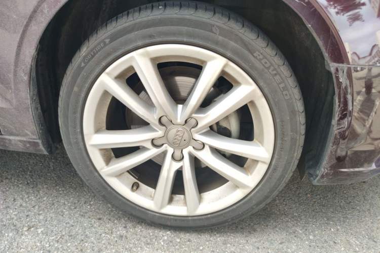 Used Audi A3 2018 30th Anniversary Edition Limousine 35 TFSI Ambition Model Right Front Wheel Hub