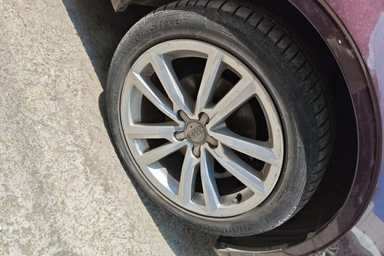 Used Audi A3 2018 30th Anniversary Edition Limousine 35 TFSI Ambition Model Right Front Wheel Hub