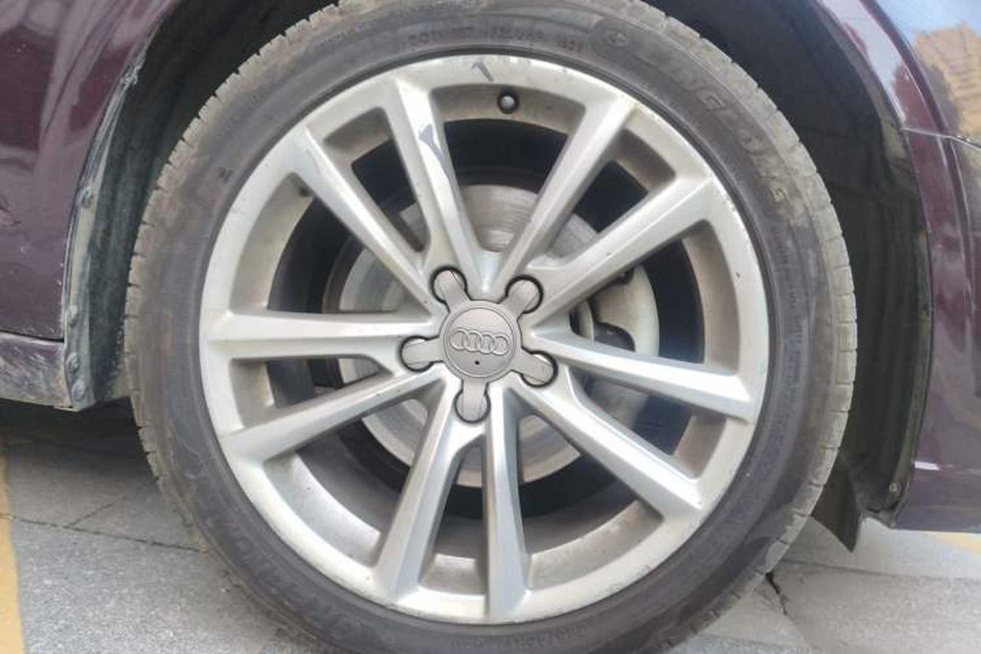 Used Audi A3 2018 30th Anniversary Edition Limousine 35 TFSI Ambition Model Right Front Wheel Hub