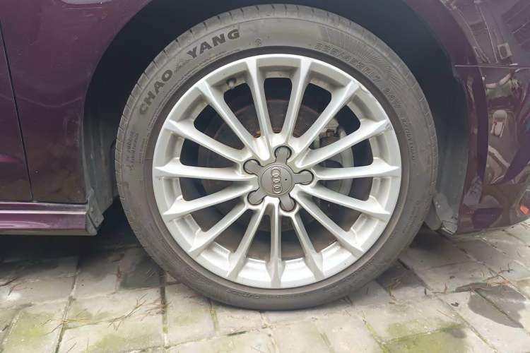 Used Audi A3 2018 30th Anniversary Edition Sportback 35 TFSI Fashion Model Right Front Wheel Hub