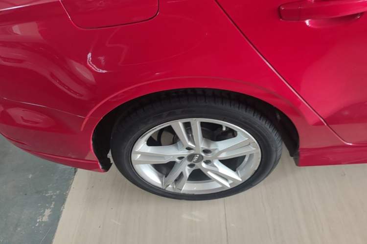 Used Audi A3 2018 30th Anniversary Edition Limousine 35 TFSI Fashion Model Right Rear Wheel Hub