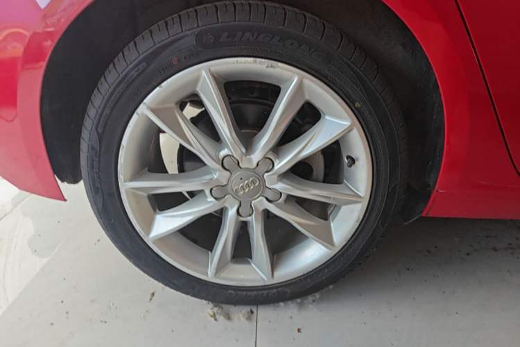 Used Audi A3 2018 30th Anniversary Edition Sportback 35 TFSI Ambition Model Right Rear Wheel Hub
