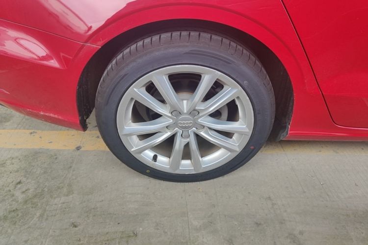 Used Audi A3 2018 30th Anniversary Edition Limousine 35 TFSI Ambition Model Right Rear Wheel Hub