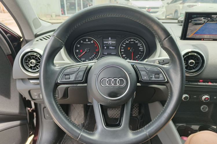 Used Audi A3 2018 30th Anniversary Edition Limousine 35 TFSI Fashion Model Steering Wheel