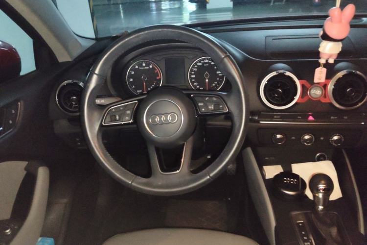 Used Audi A3 2018 30th Anniversary Edition Limousine 35 TFSI Fashion Model Steering Wheel