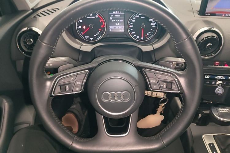 Used Audi A3 2018 30th Anniversary Edition Limousine 35 TFSI Sport Model Steering Wheel