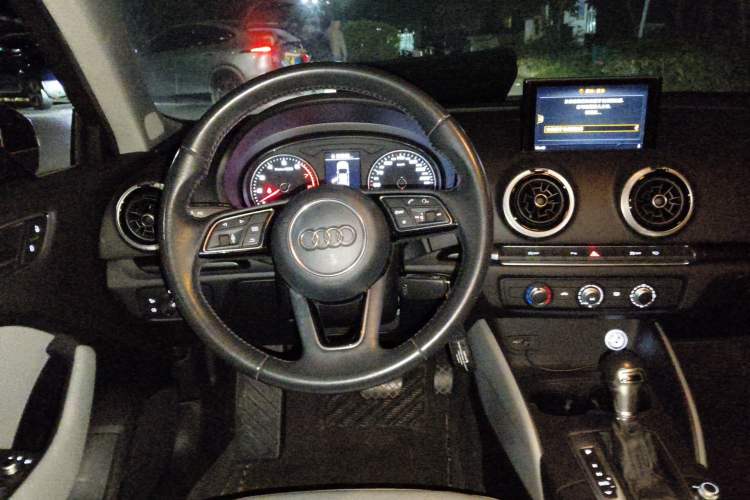 Used Audi A3 2018 30th Anniversary Edition Sportback 35 TFSI Fashion Model Steering Wheel