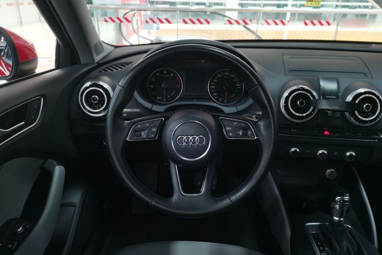 Used Audi A3 2018 30th Anniversary Edition Sportback 35 TFSI Fashion Model Steering Wheel