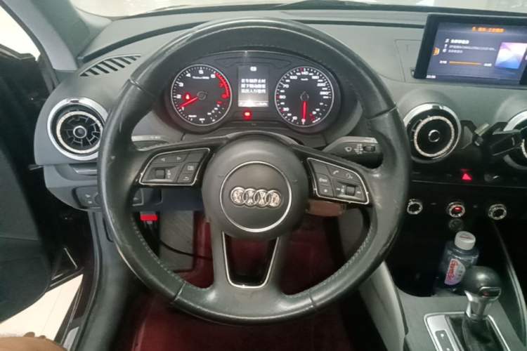 Used Audi A3 2018 30th Anniversary Edition Sportback 35 TFSI Fashion Model Steering Wheel