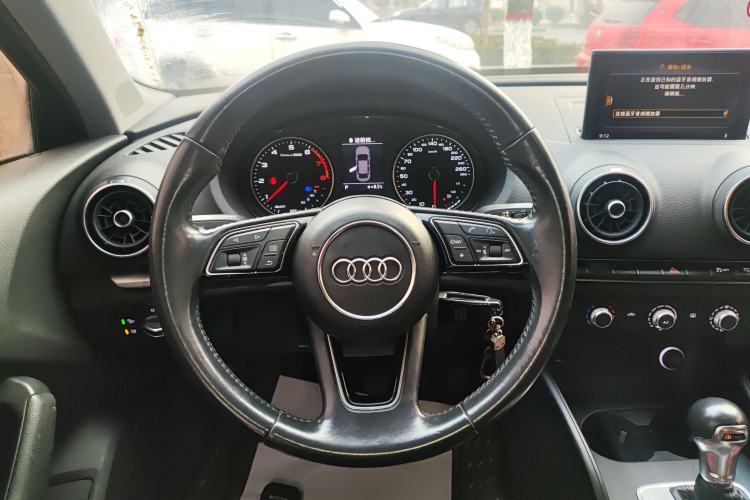 Used Audi A3 2018 30th Anniversary Edition Limousine 35 TFSI Fashion Model Steering Wheel