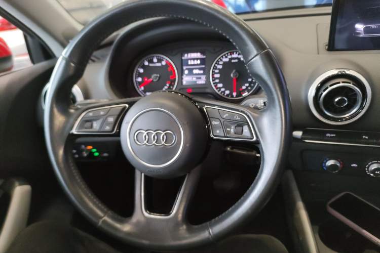 Used Audi A3 2018 30th Anniversary Edition Limousine 35 TFSI Fashion Model Steering Wheel