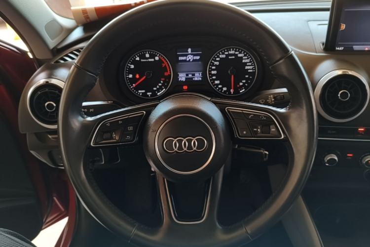 Used Audi A3 2018 30th Anniversary Edition Limousine 35 TFSI Fashion Model Steering Wheel