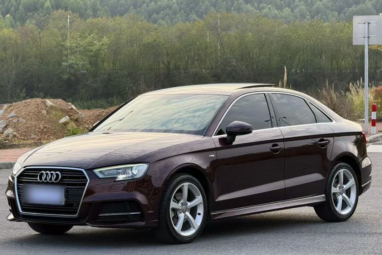 Used Audi A3 2018 30th Anniversary Edition Limousine 35 TFSI Fashion Model Guazi used car, China used car export, Used car for sale, Used Audi cars, Cheapest cars for sale