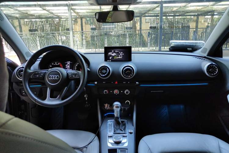 Used Audi A3 2018 30th Anniversary Edition Limousine 35 TFSI Fashion Model Center Console