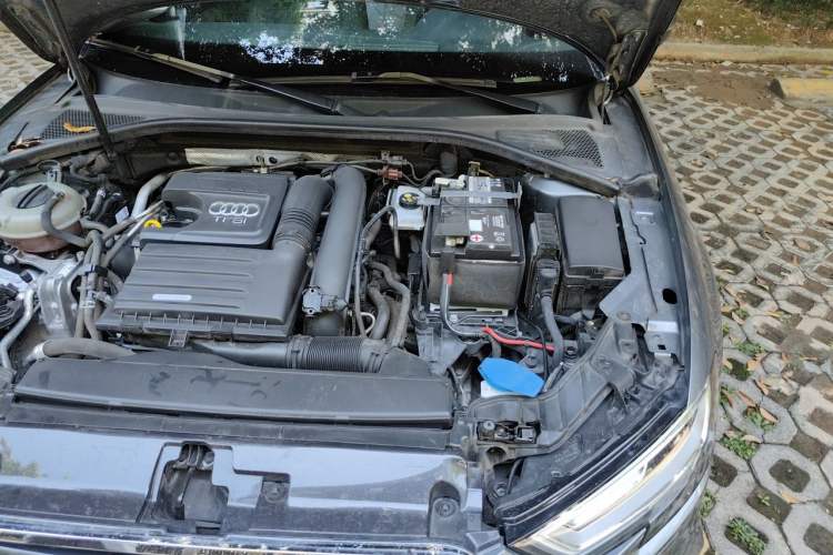 Used Audi A3 2018 30th Anniversary Edition Limousine 35 TFSI Fashion Model Engine Bay Left