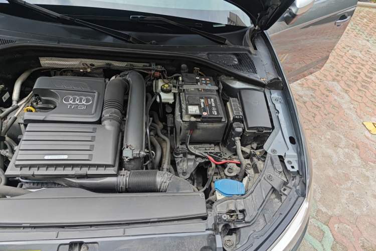 Used Audi A3 2018 30th Anniversary Edition Sportback 35 TFSI Sport Model Engine Bay Left