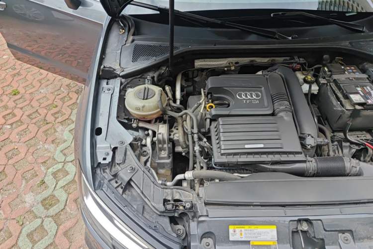 Used Audi A3 2018 30th Anniversary Edition Sportback 35 TFSI Sport Model Engine Bay Right