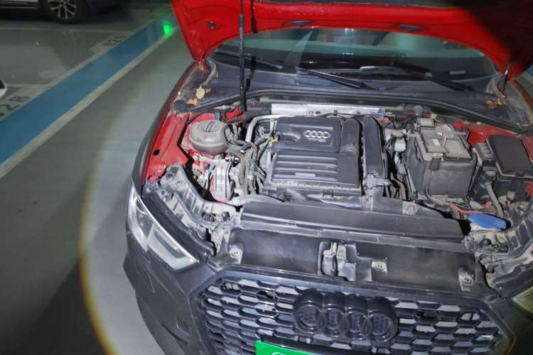 Used Audi A3 2018 30th Anniversary Edition Sportback 35 TFSI Fashion Model Engine Bay Right