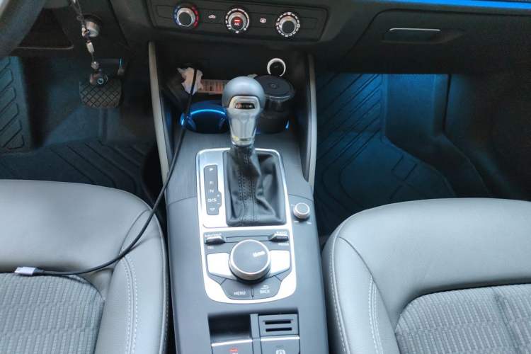 Used Audi A3 2018 30th Anniversary Edition Limousine 35 TFSI Fashion Model Gear Lever