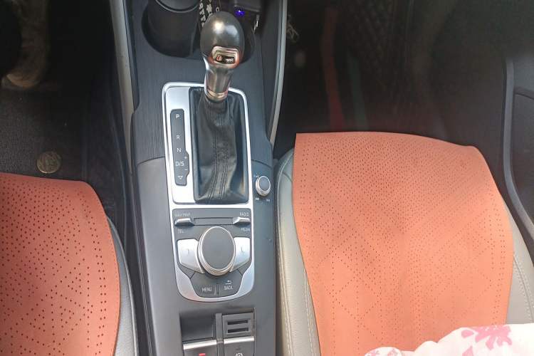 Used Audi A3 2018 30th Anniversary Edition Limousine 35 TFSI Fashion Model Gear Lever