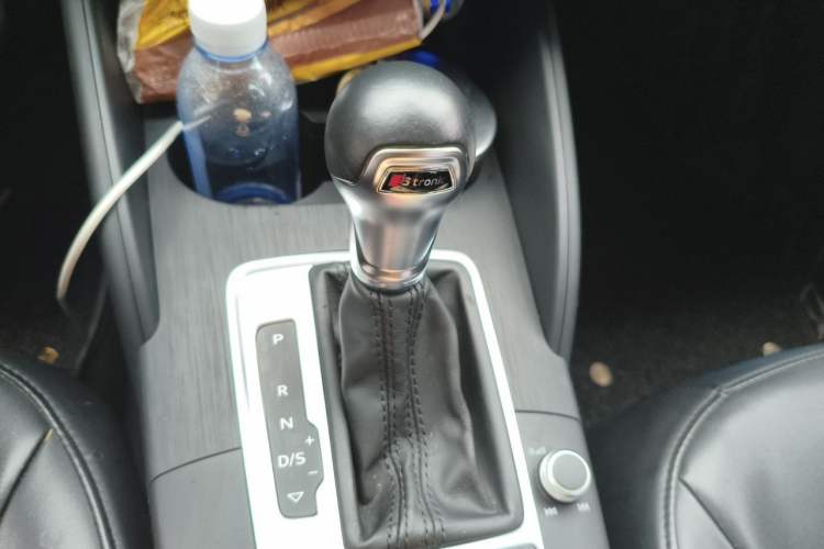 Used Audi A3 2018 30th Anniversary Edition Limousine 35 TFSI Ambition Model Gear Lever