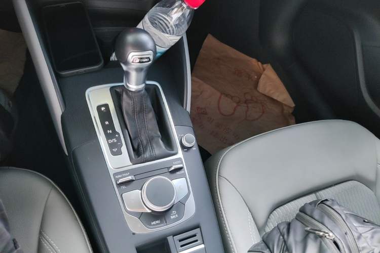 Used Audi A3 2018 30th Anniversary Edition Limousine 35 TFSI Fashion Model Gear Lever