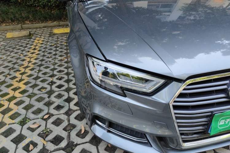 Used Audi A3 2018 30th Anniversary Edition Limousine 35 TFSI Fashion Model Right Front Headlight