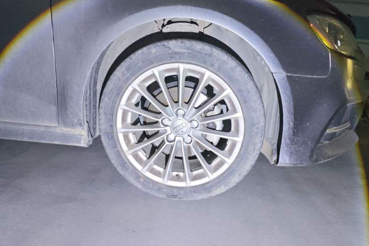 Used Audi A3 2018 30th Anniversary Edition Sportback 35 TFSI Fashion Model Right Front Wheel Hub