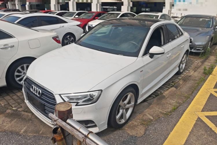 Used Audi A3 2018 30th Anniversary Edition Limousine 35 TFSI Fashion Model Guazi used car, China used car export, Used car for sale, Used Audi cars, Cheapest cars for sale