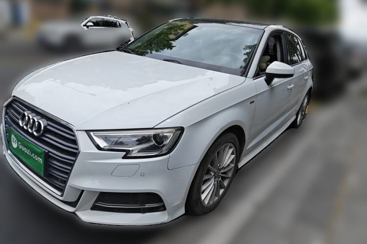 Used Audi A3 2018 30th Anniversary Edition Sportback 35 TFSI Fashion Model Guazi used car, China used car export, Used car for sale, Used cars, Cheapest cars for sale