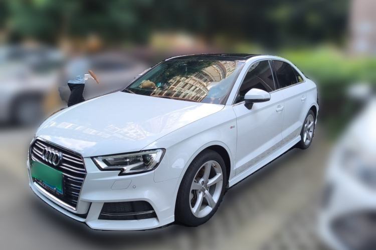 Audi A3 2018 30th Anniversary Edition Limousine 35 TFSI Fashion Model de segunda mano Guazi used car, China used car export, Used car for sale, Used  cars, Cheapest cars for sale