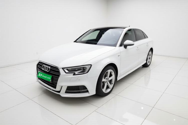 Audi A3 2018 30th Anniversary Edition Limousine 35 TFSI Fashion Model usado Guazi used car, China used car export, Used car for sale, Used cars, Cheapest cars for sale
