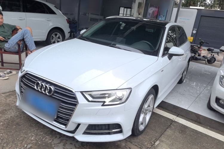 Used Audi A3 2018 30th Anniversary Edition Sportback 35 TFSI Fashion Model Guazi used car, China used car export, Used car for sale, Used cars, Cheapest cars for sale