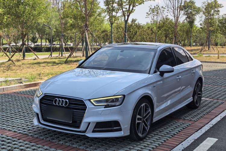 Used Audi A3 2018 30th Anniversary Edition Limousine 35 TFSI Sport Model Guazi used car, China used car export, Used car for sale, Used  cars, Cheapest cars for sale