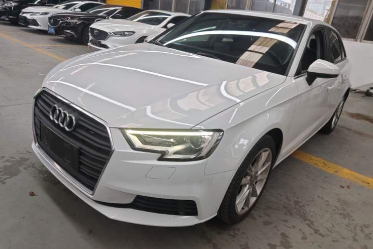 Used Audi A3 2018 30th Anniversary Edition Sportback 35 TFSI Ambition Model Guazi used car, China used car export, Used car for sale, Used cars, Cheapest cars for sale