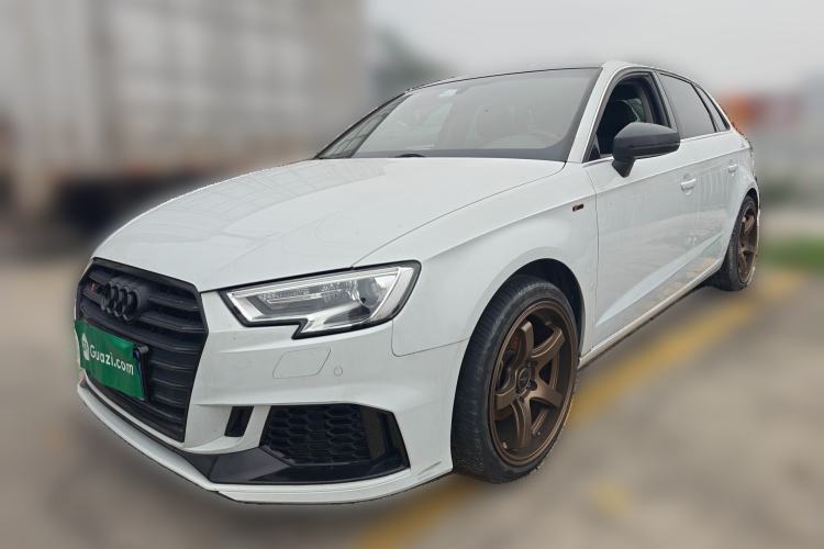 Used Audi A3 2018 30th Anniversary Edition Sportback 35 TFSI Ambition Model Guazi used car, China used car export, Used car for sale, Used cars, Cheapest cars for sale