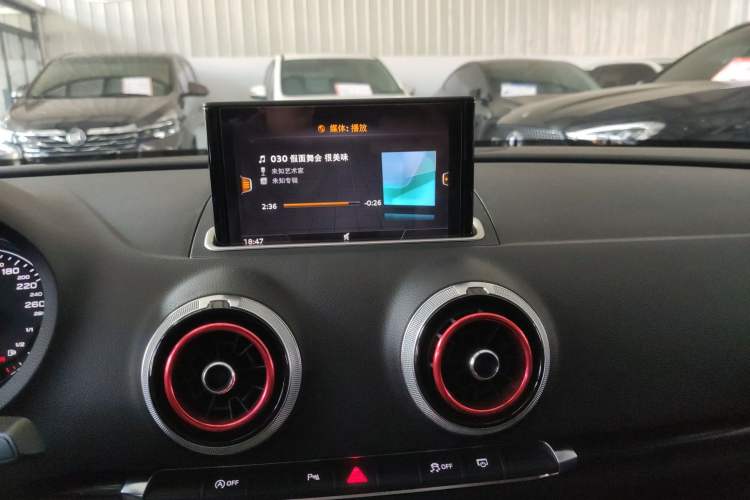 Used Audi A3 2018 30th Anniversary Edition Limousine 35 TFSI Fashion Model Audio And AC Panel