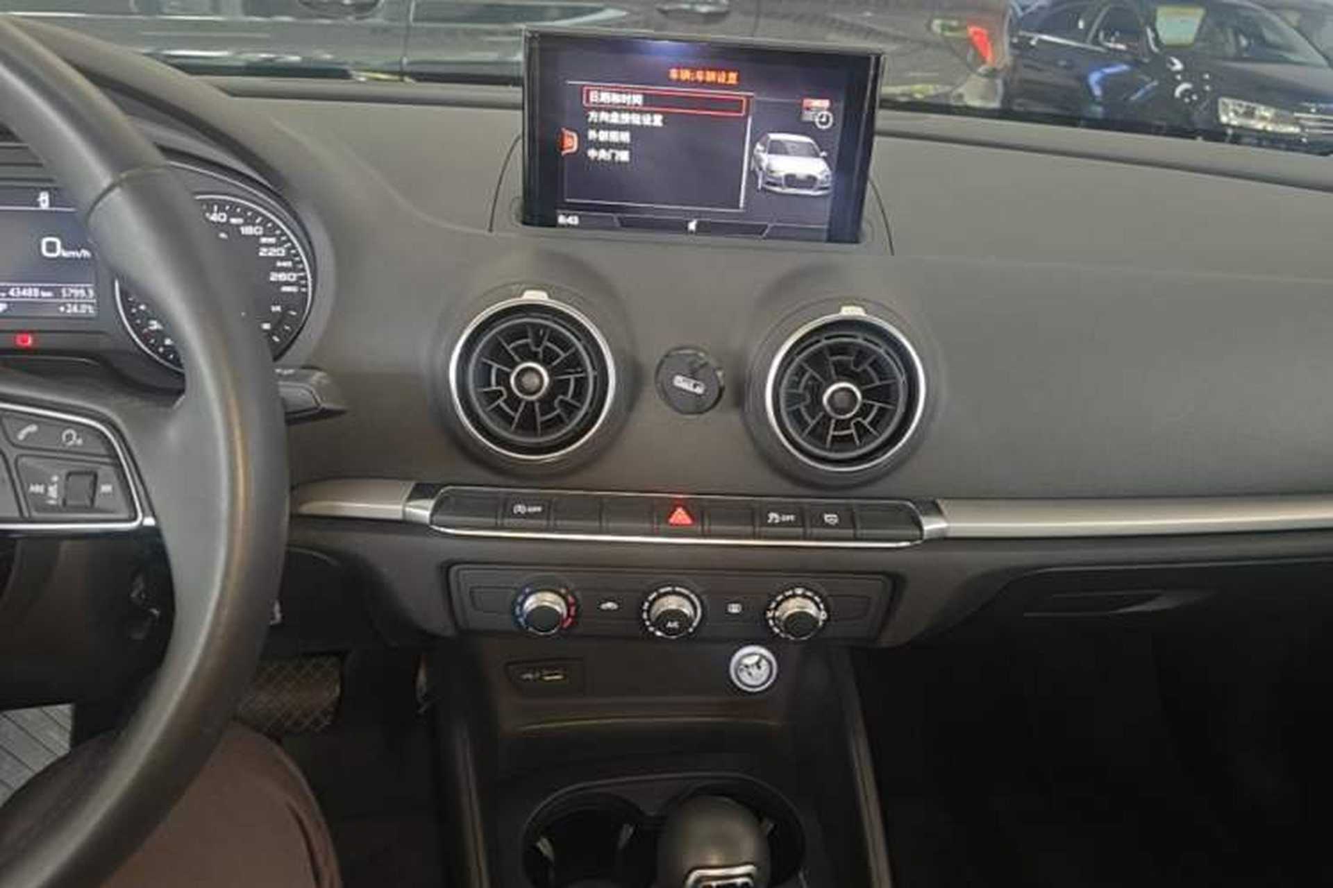 Used Audi A3 2018 30th Anniversary Edition Limousine 35 TFSI Ambition Model Audio And AC Panel