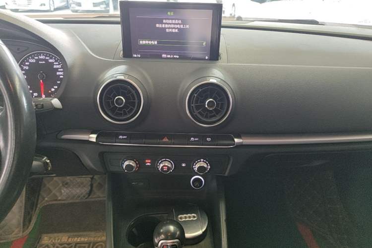 Used Audi A3 2018 30th Anniversary Edition Limousine 35 TFSI Ambition Model Audio And AC Panel