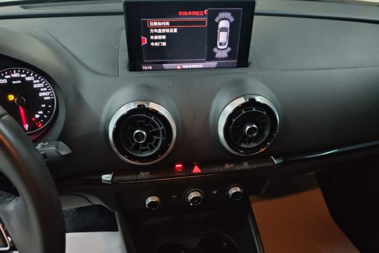 Used Audi A3 2018 30th Anniversary Edition Limousine 35 TFSI Fashion Model Audio And AC Panel