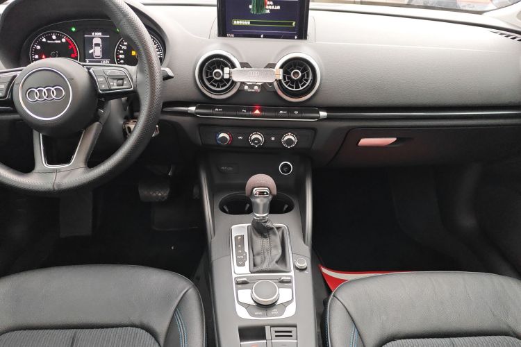 Used Audi A3 2018 30th Anniversary Edition Sportback 35 TFSI Fashion Model Audio And AC Panel