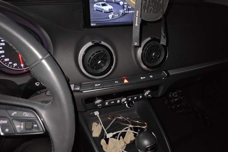 Used Audi A3 2018 30th Anniversary Edition Limousine 35 TFSI Style Model Audio And AC Panel