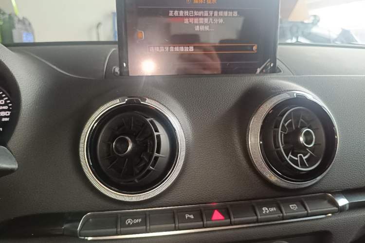 Used Audi A3 2018 30th Anniversary Edition Limousine 35 TFSI Fashion Model Audio And AC Panel