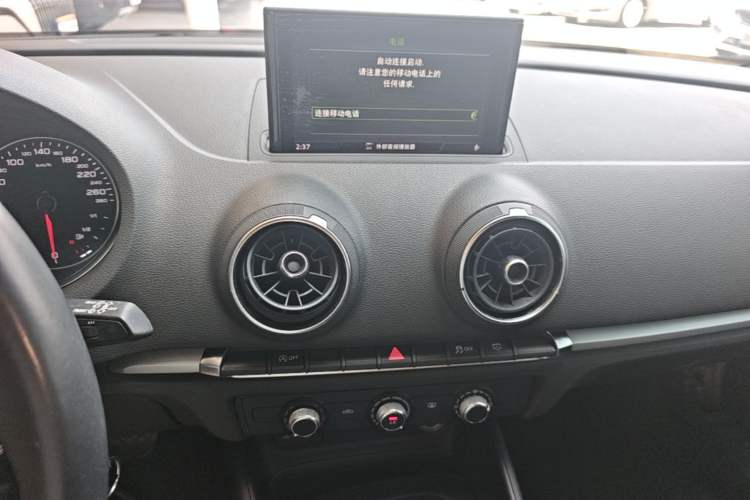 Used Audi A3 2018 30th Anniversary Edition Sportback 35 TFSI Ambition Model Audio And AC Panel
