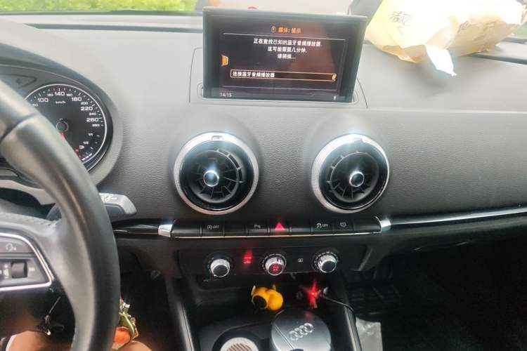 Used Audi A3 2018 30th Anniversary Edition Sportback 35 TFSI Fashion Model Audio And AC Panel