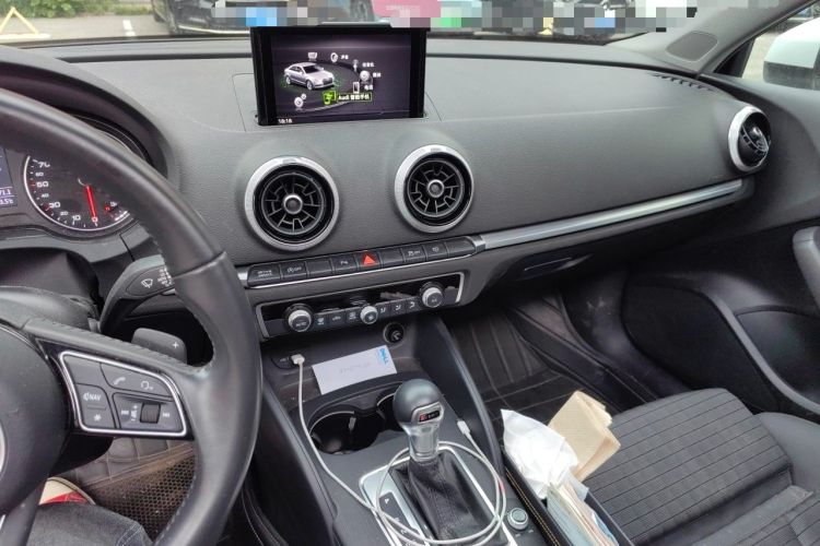Used Audi A3 2018 30th Anniversary Edition Limousine 35 TFSI Sport Model Audio And AC Panel