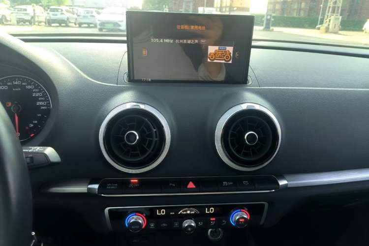 Used Audi A3 2018 30th Anniversary Edition Sportback 35 TFSI Sport Model Audio And AC Panel
