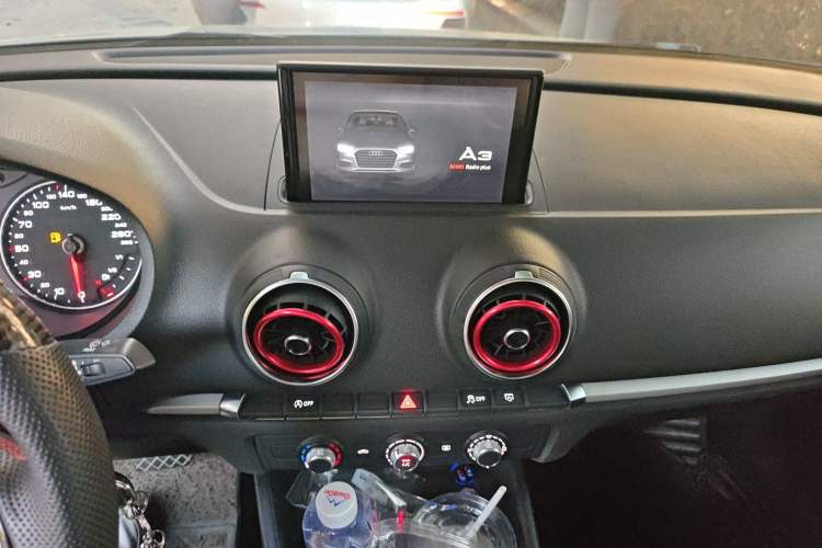 Used Audi A3 2018 30th Anniversary Edition Limousine 35 TFSI Ambition Model Audio And AC Panel