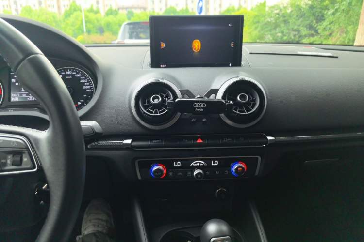 Used Audi A3 2018 30th Anniversary Edition Sportback 40 TFSI Style Model Audio And AC Panel