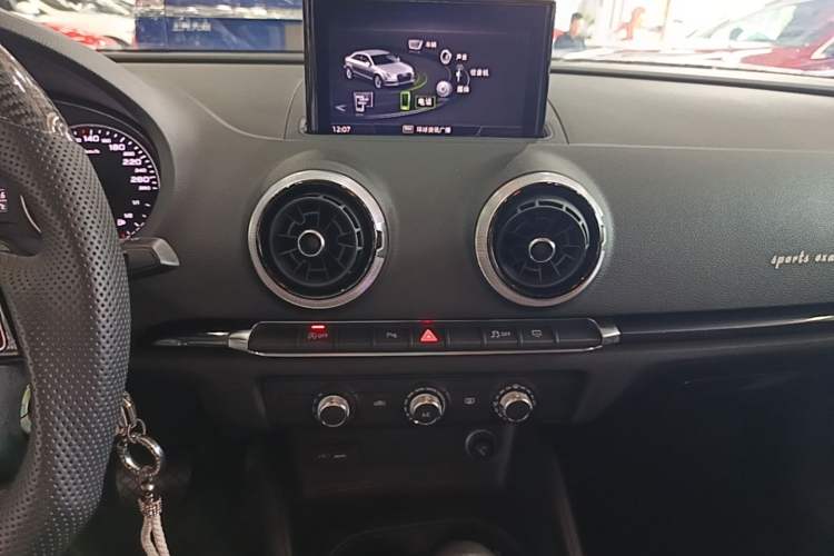 Used Audi A3 2018 30th Anniversary Edition Limousine 35 TFSI Fashion Model Audio And AC Panel